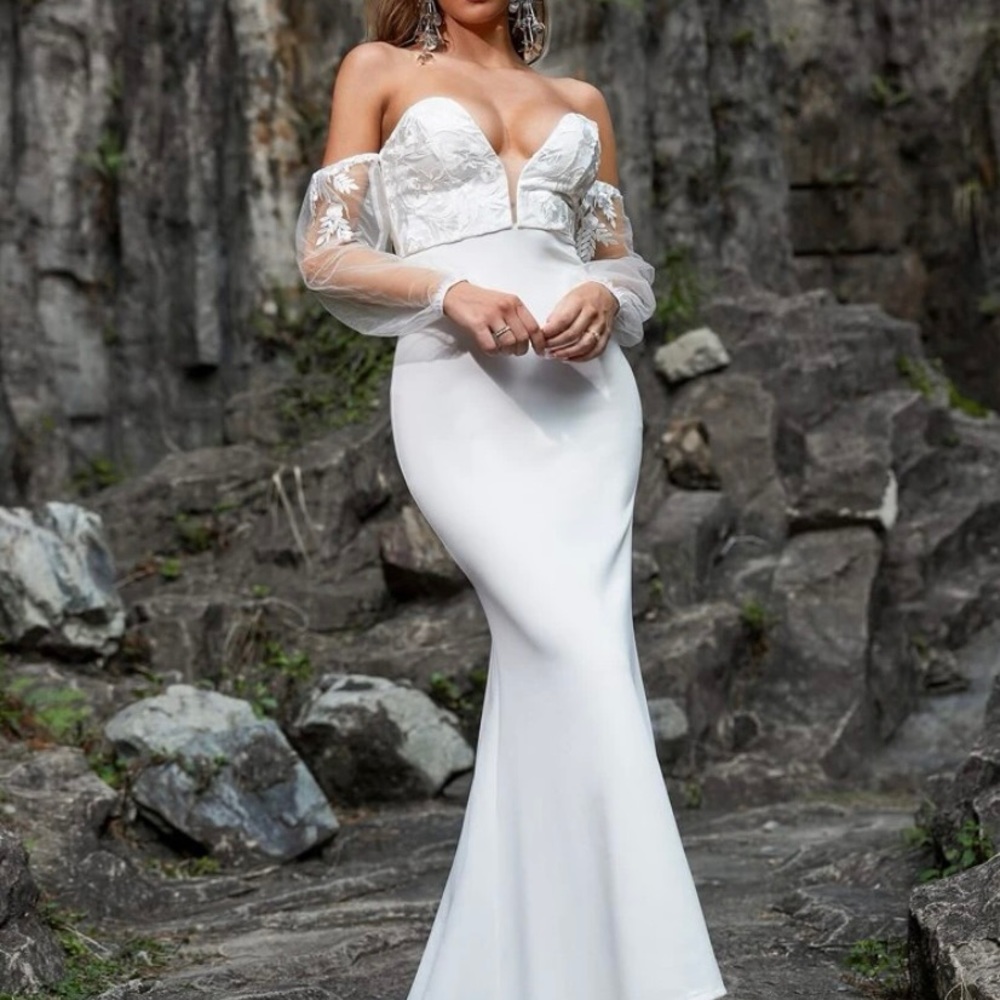 White wedding dress/reception dress